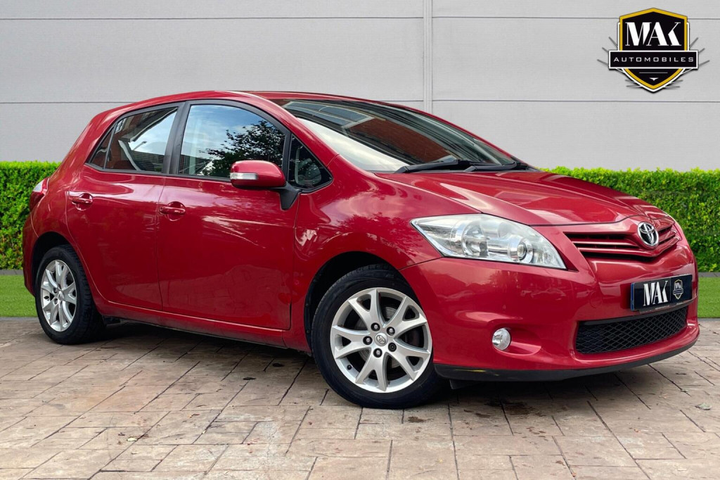 2012 Toyota AURIS